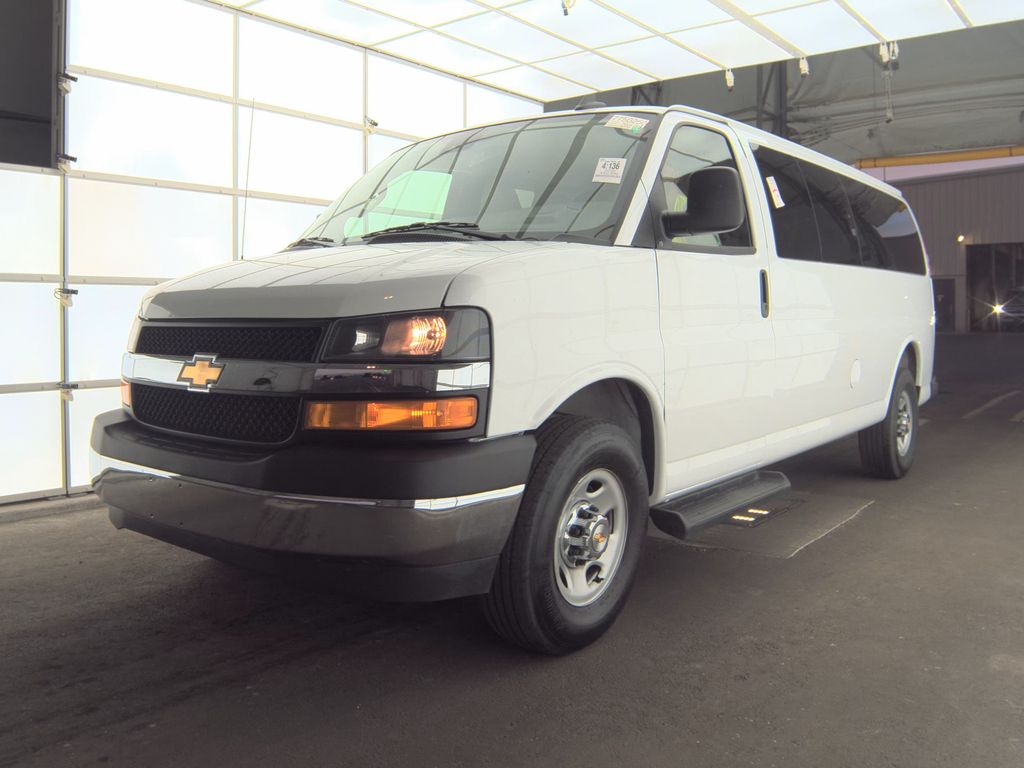 2025 Chevrolet 3500 LT photo