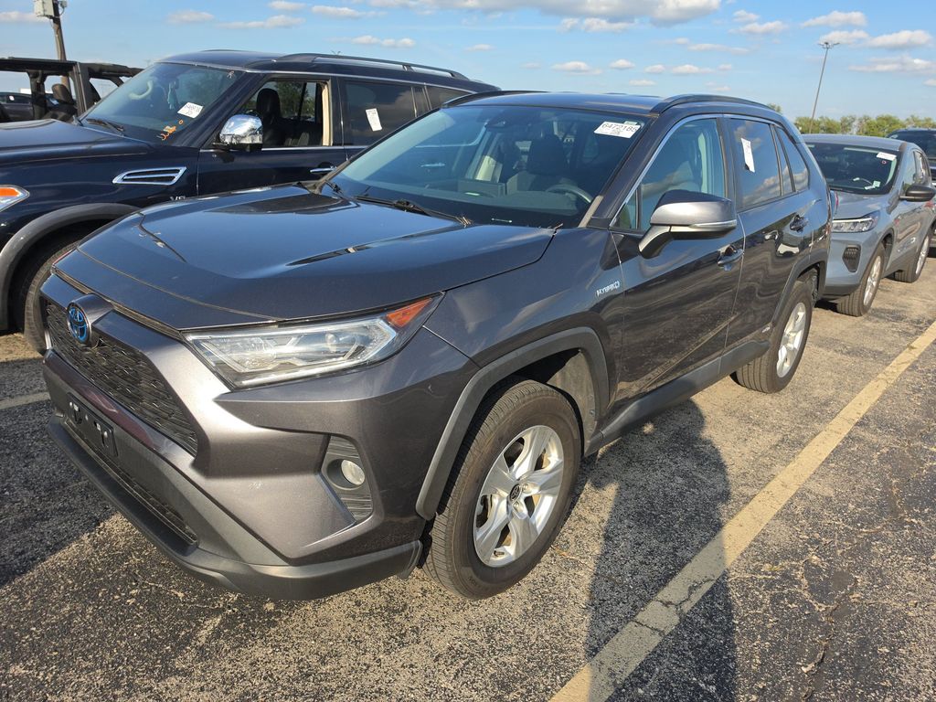 2021 Toyota RAV4 Hybrid XLE photo