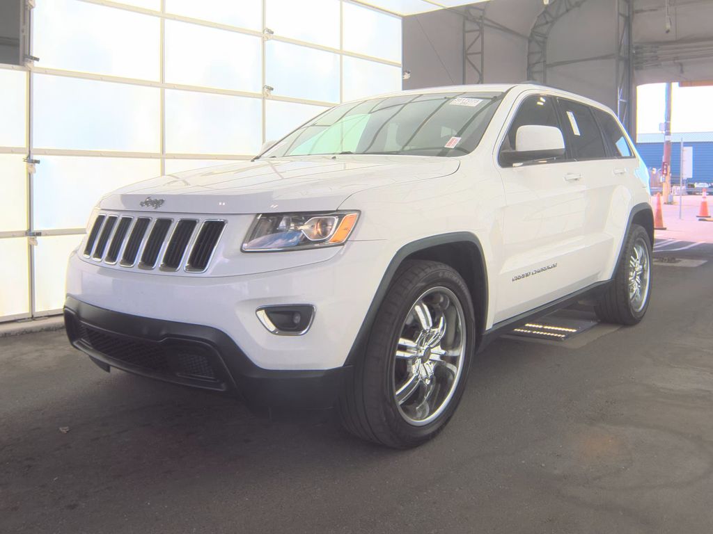 2016 Jeep Grand Cherokee Laredo photo