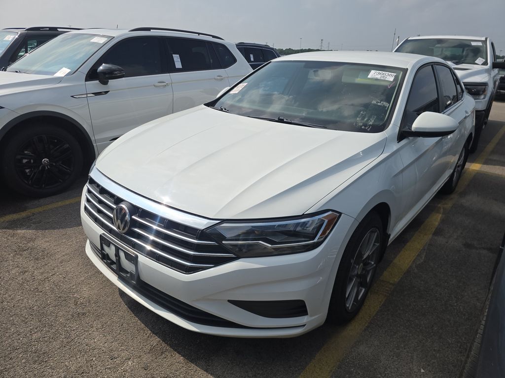2019 Volkswagen Jetta R-Line photo
