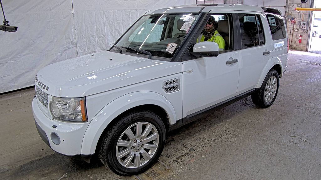2013 Land Rover LR4 HSE photo