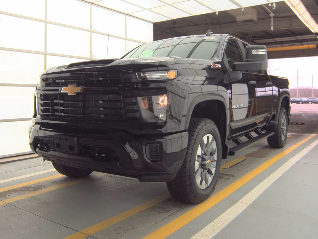 2025 Chevrolet Silverado 2500HD Custom photo