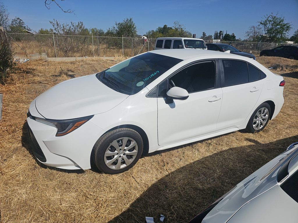 2025 Toyota Corolla LE photo