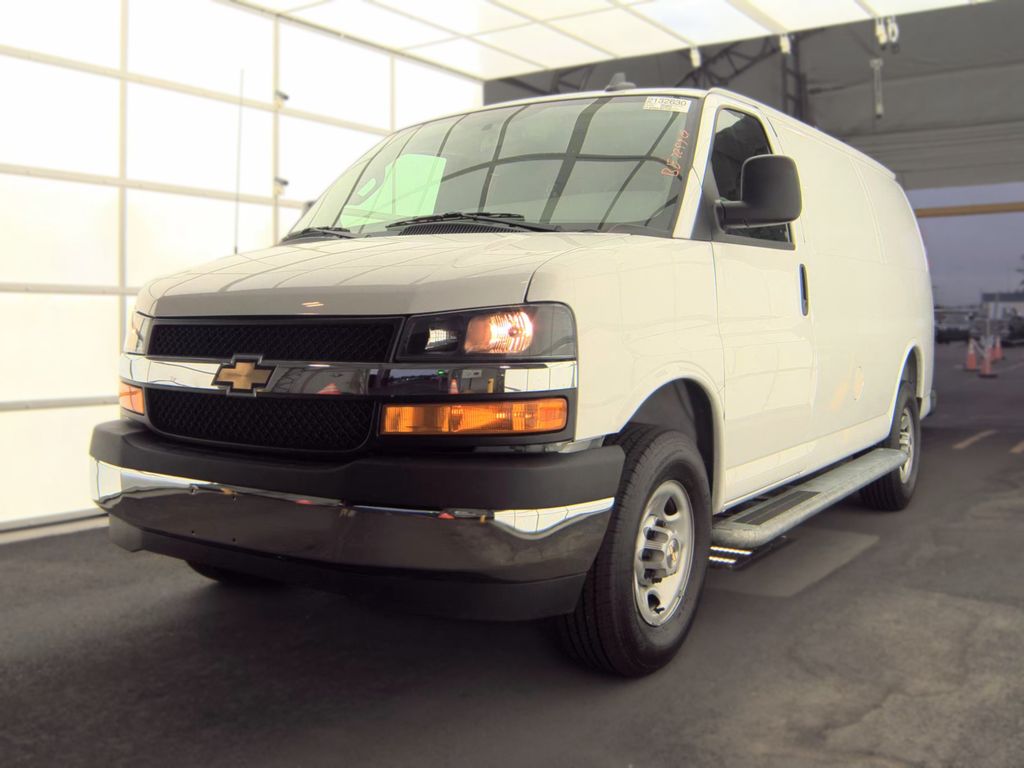 2025 Chevrolet G2500 Cargo photo