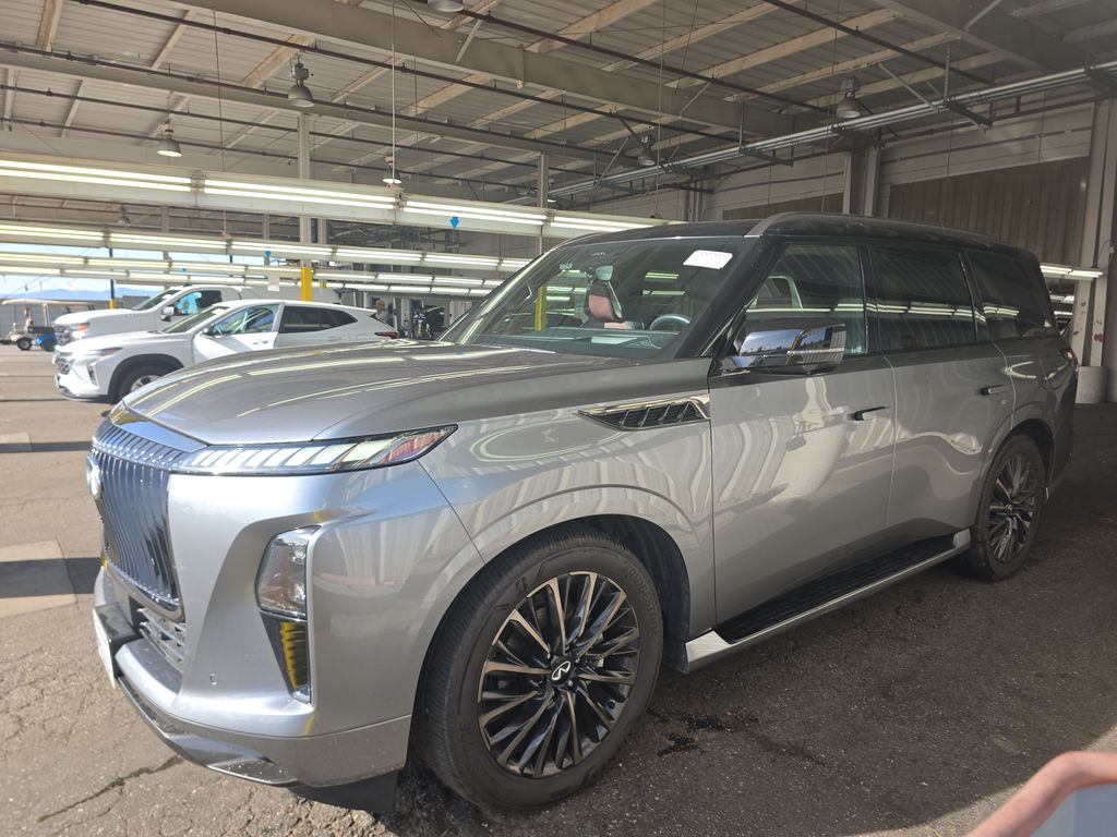 2025 INFINITI QX80 Autograph photo