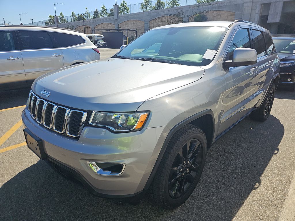2018 Jeep Grand Cherokee Laredo E photo