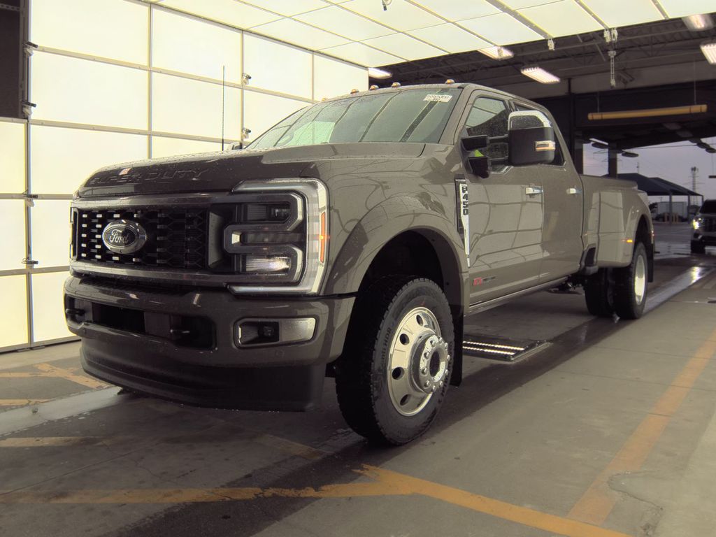 2026 Ford F-450 Pltnm+ DRW photo