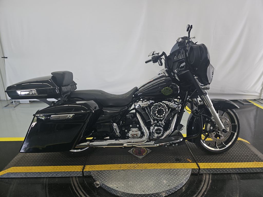2023 Harley-Davidson Flhx photo
