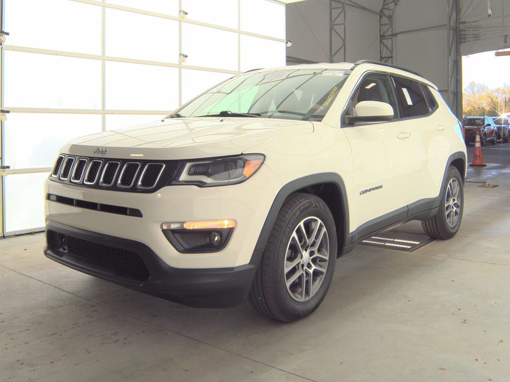 2017 Jeep Compass Latitude photo