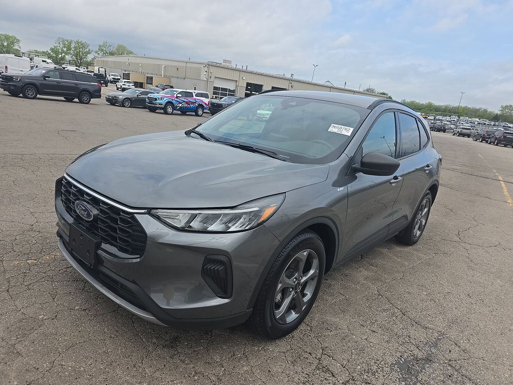 2025 Ford Escape ST-Line photo