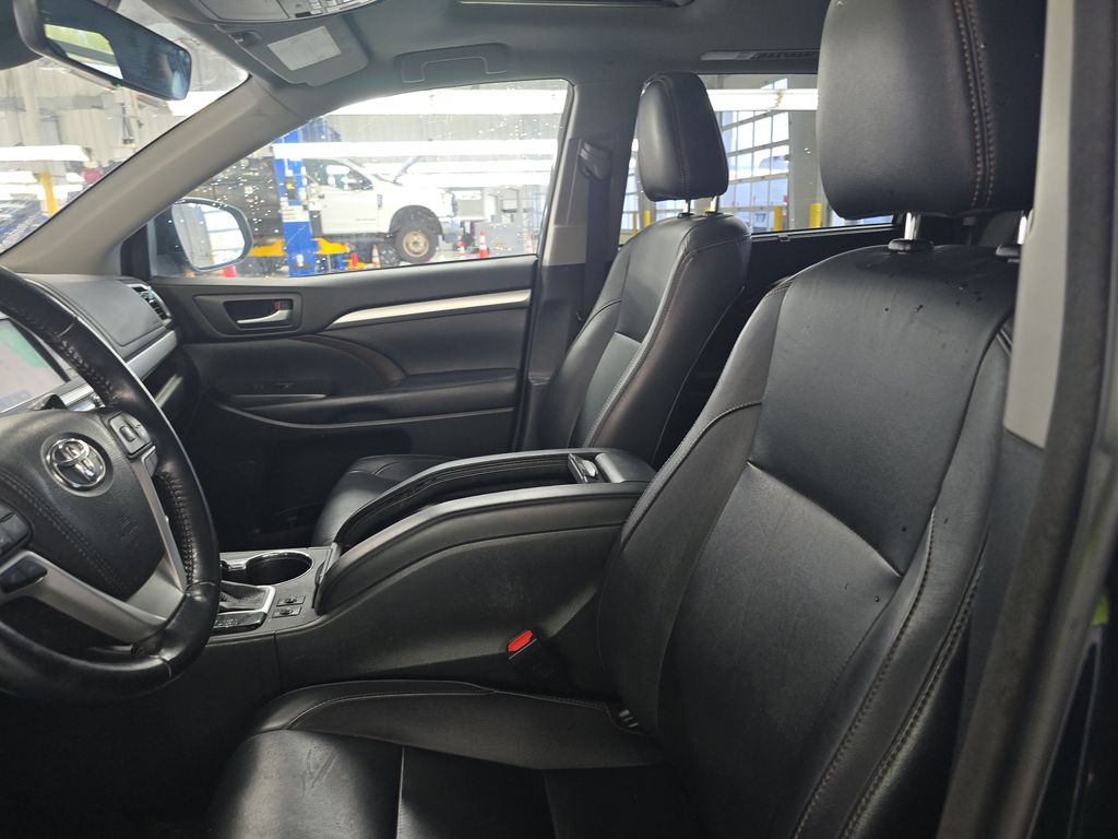 2018 Toyota Highlander XLE photo
