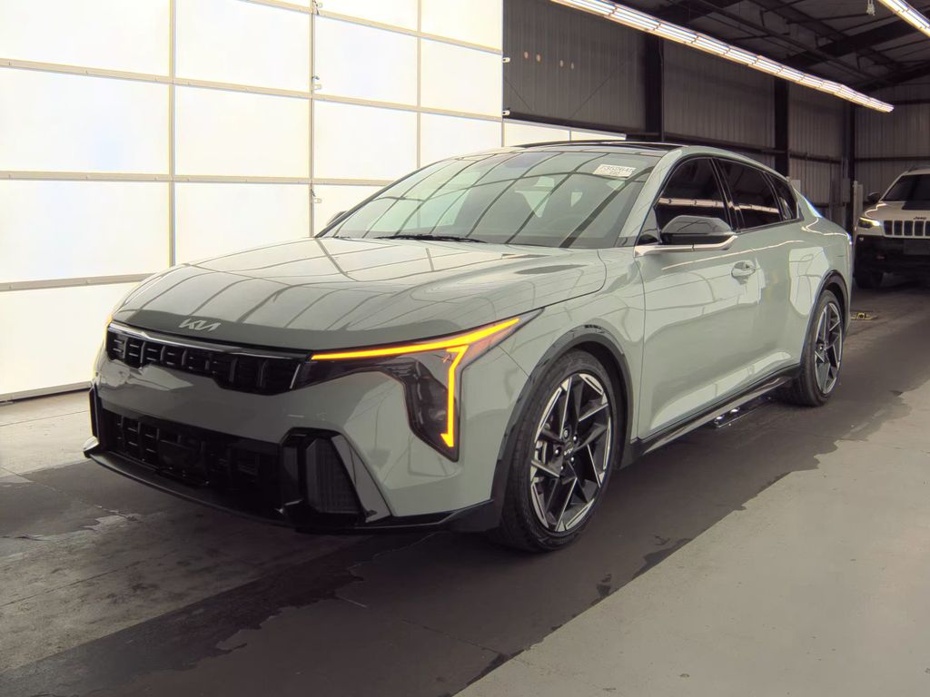 2025 Kia K4 GT-Line photo