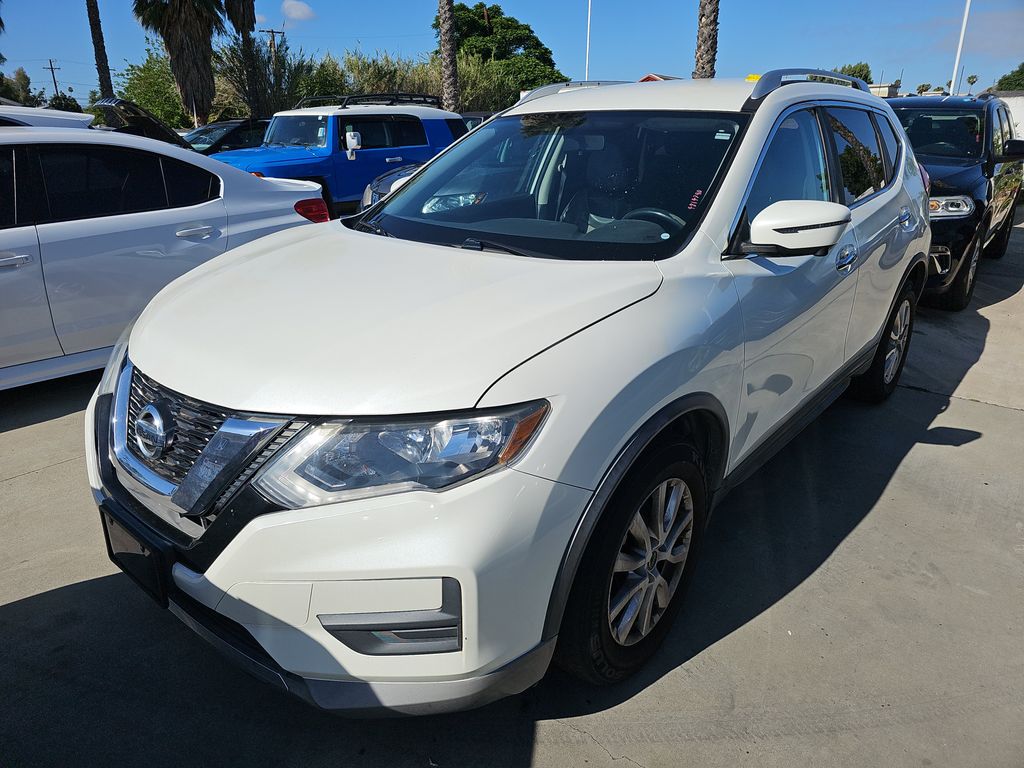 2017 Nissan Rogue SV photo