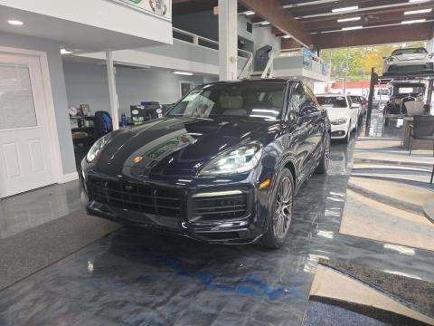 2021 Porsche Cayenne GTS photo