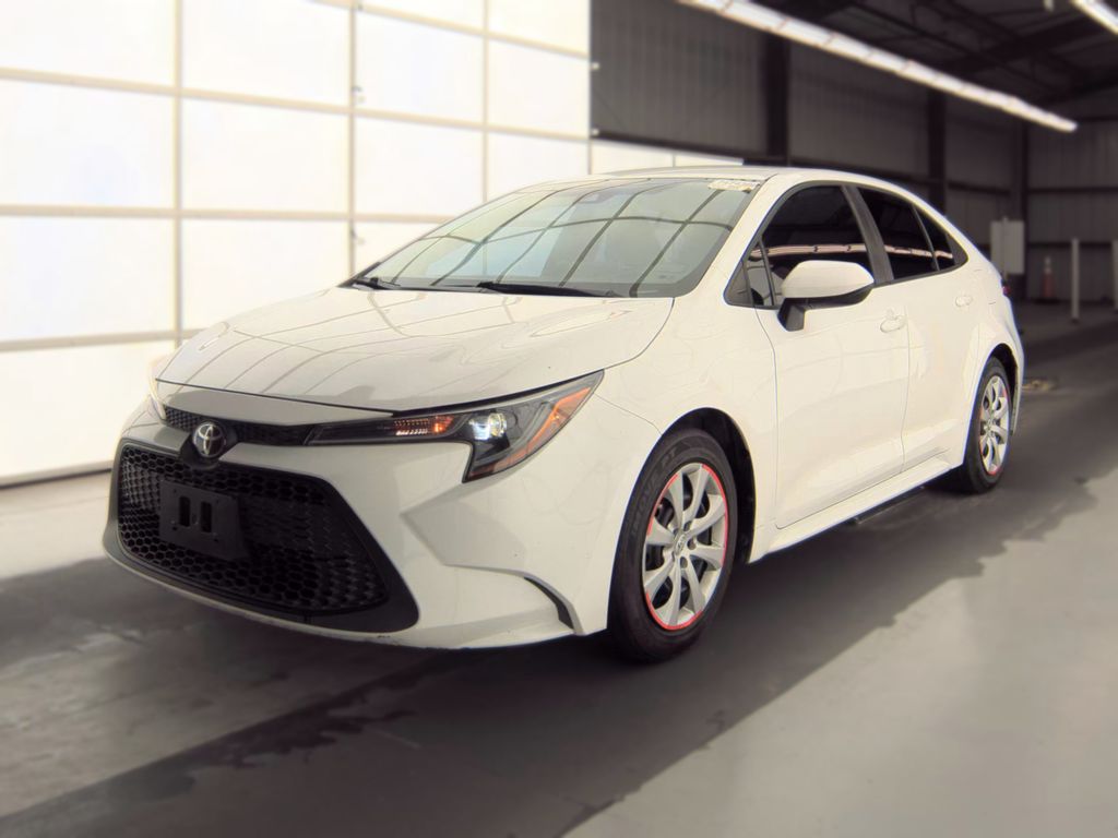 2021 Toyota Corolla LE photo