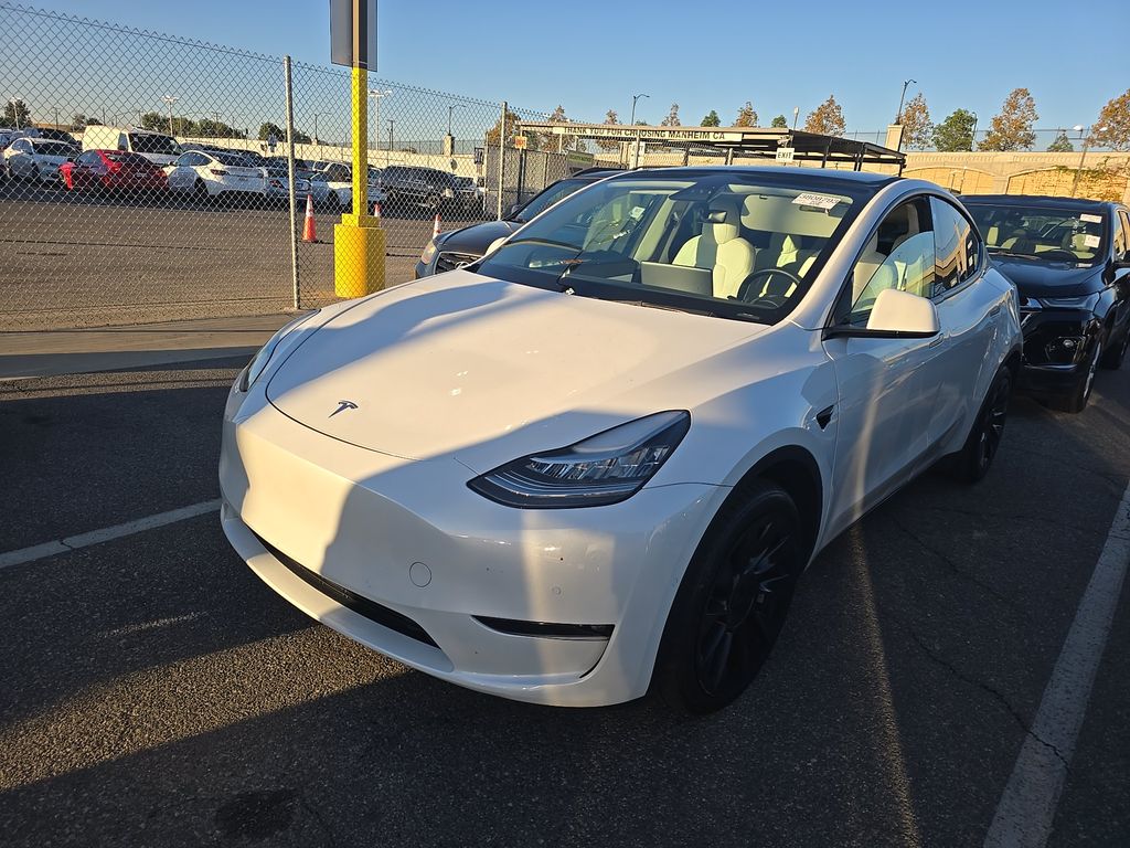 2021 Tesla Model Y Long Range photo