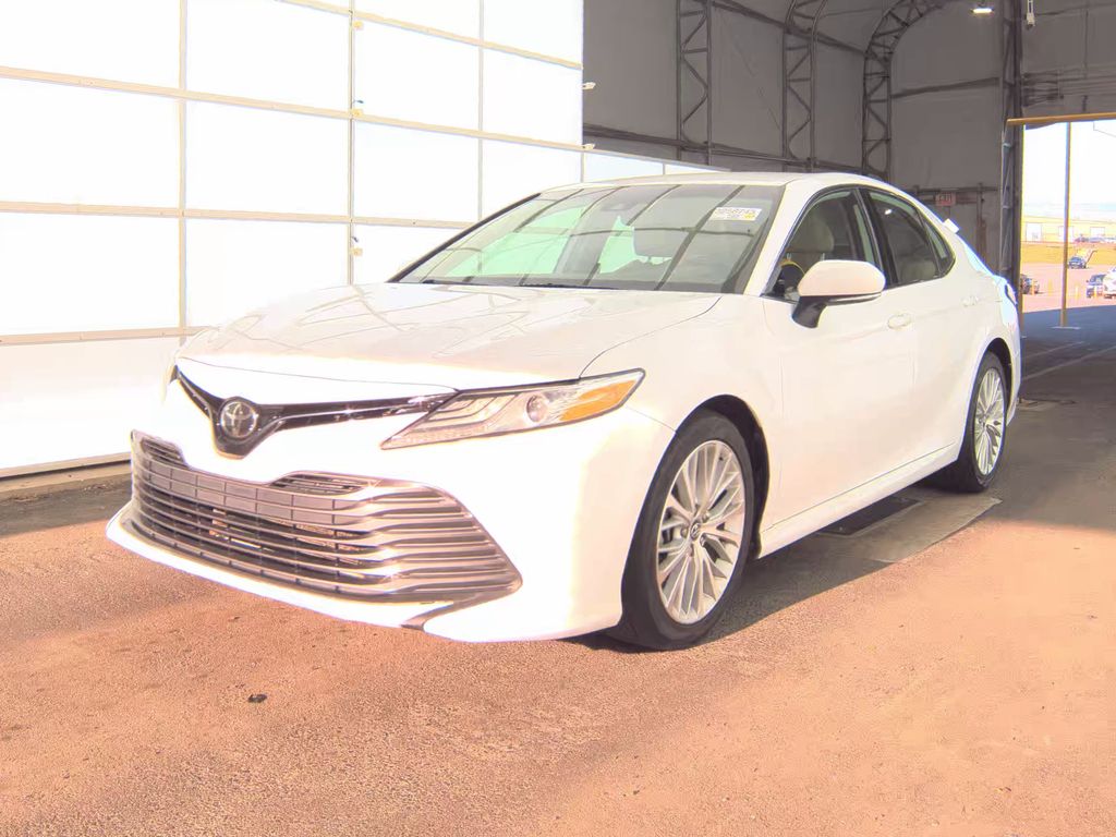 2019 Toyota Camry XLE photo