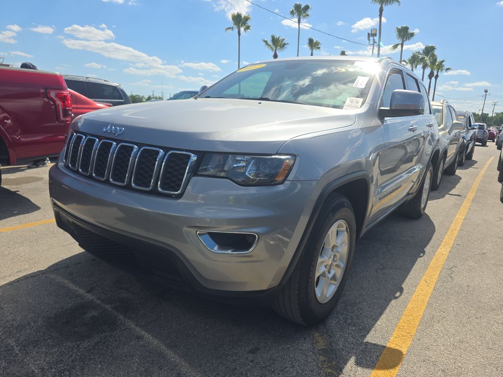 2017 Jeep Grand Cherokee Laredo photo
