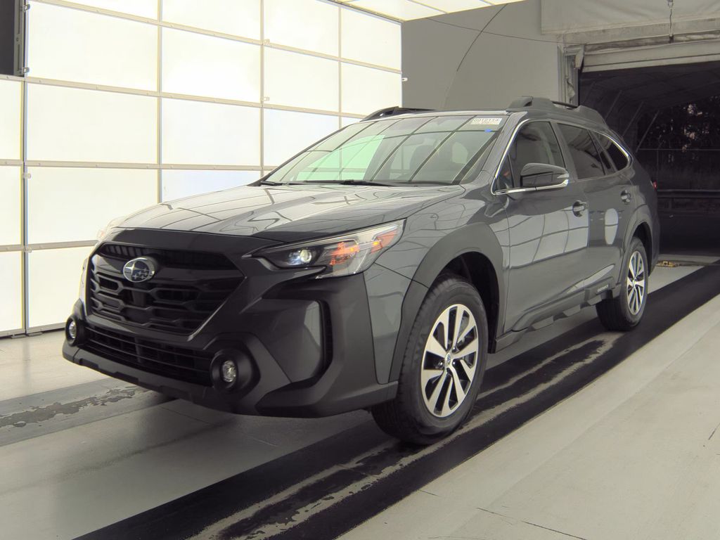 2025 Subaru Outback Premium photo