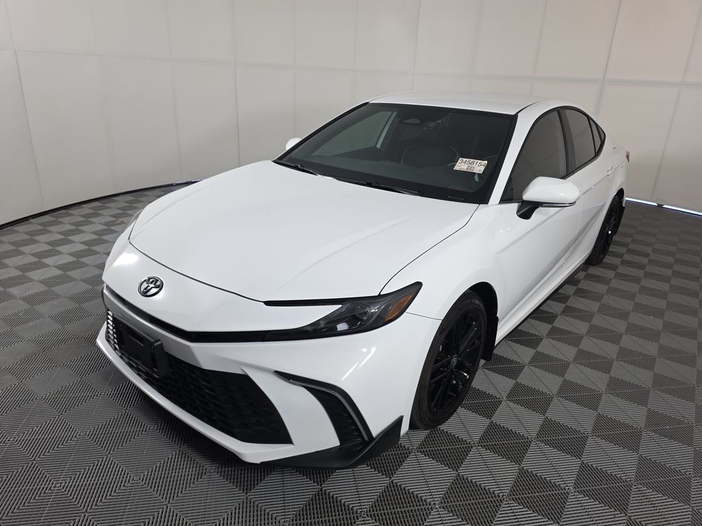 2025 Toyota Camry SE photo