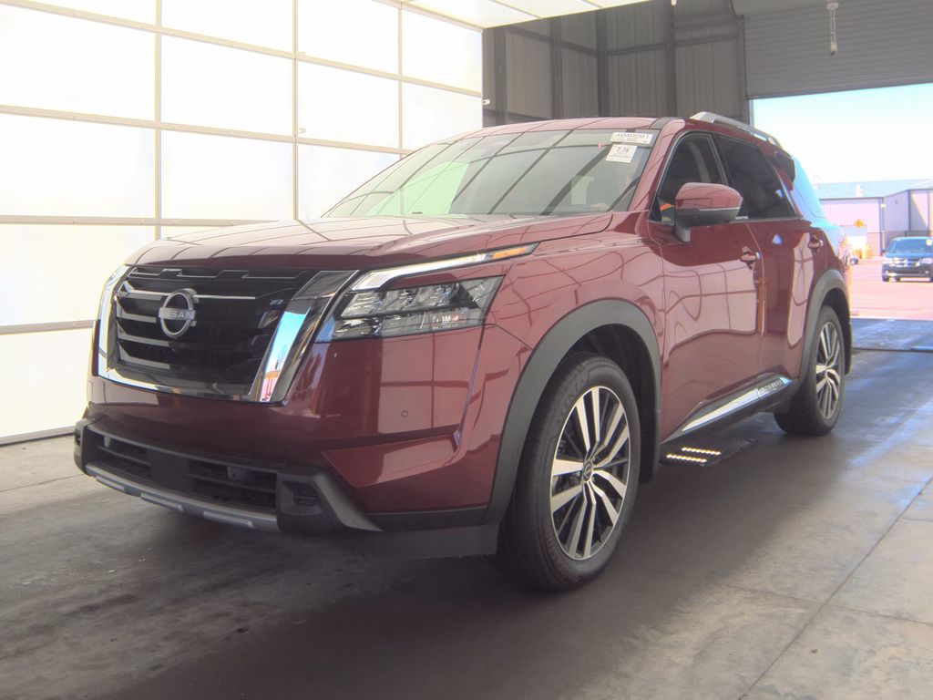 2025 Nissan Pathfinder Platinum photo