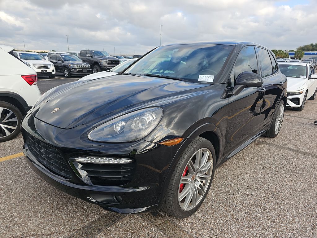 2014 Porsche Cayenne GTS photo