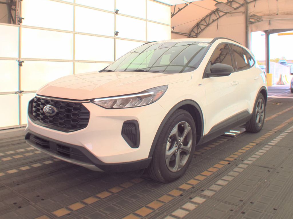 2025 Ford Escape ST-Line photo