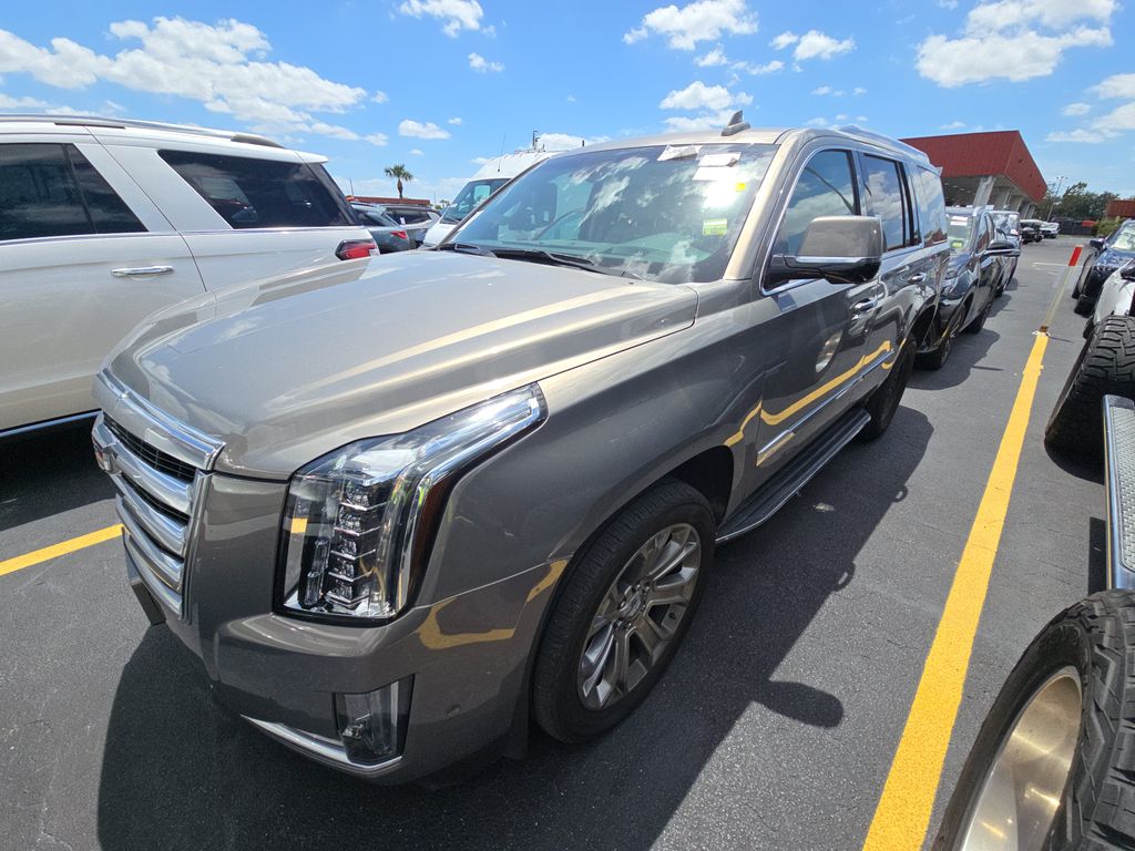2018 Cadillac Escalade Luxury photo