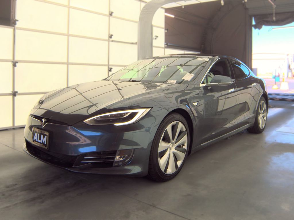 2021 Tesla Model S Long Range photo
