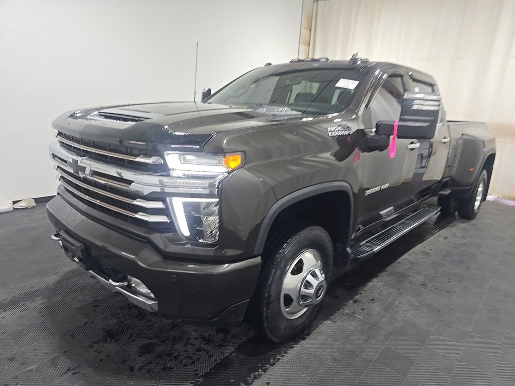 2021 Chevrolet 3500HD High Count photo