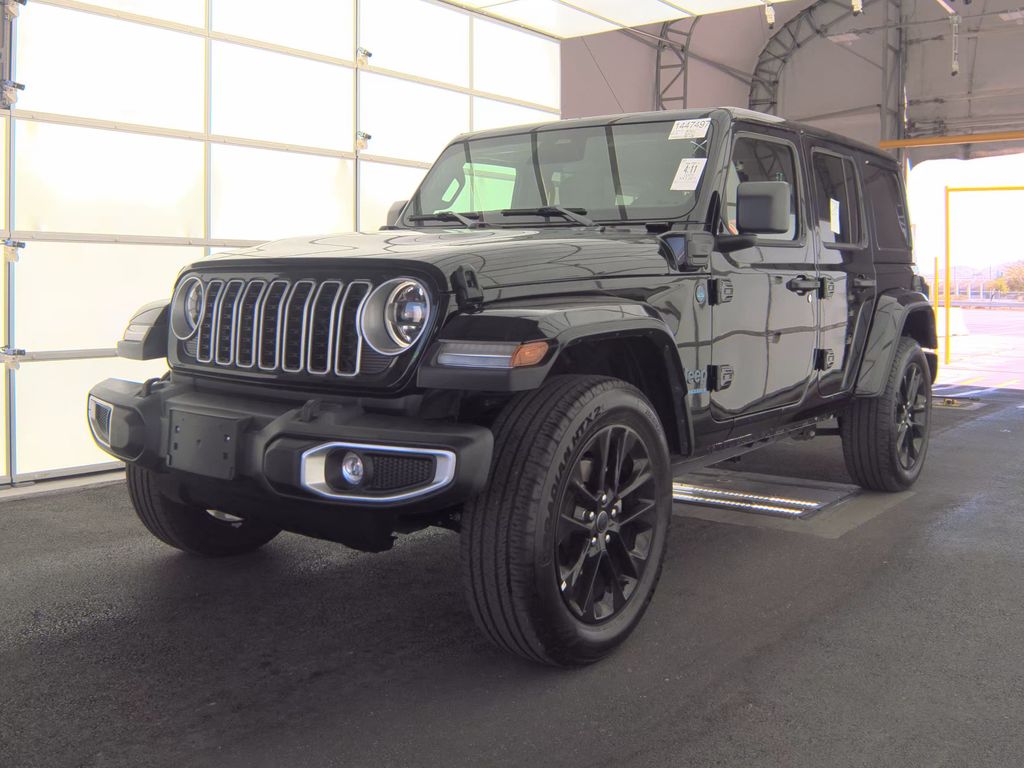 2025 Jeep Wrangler Sahara photo