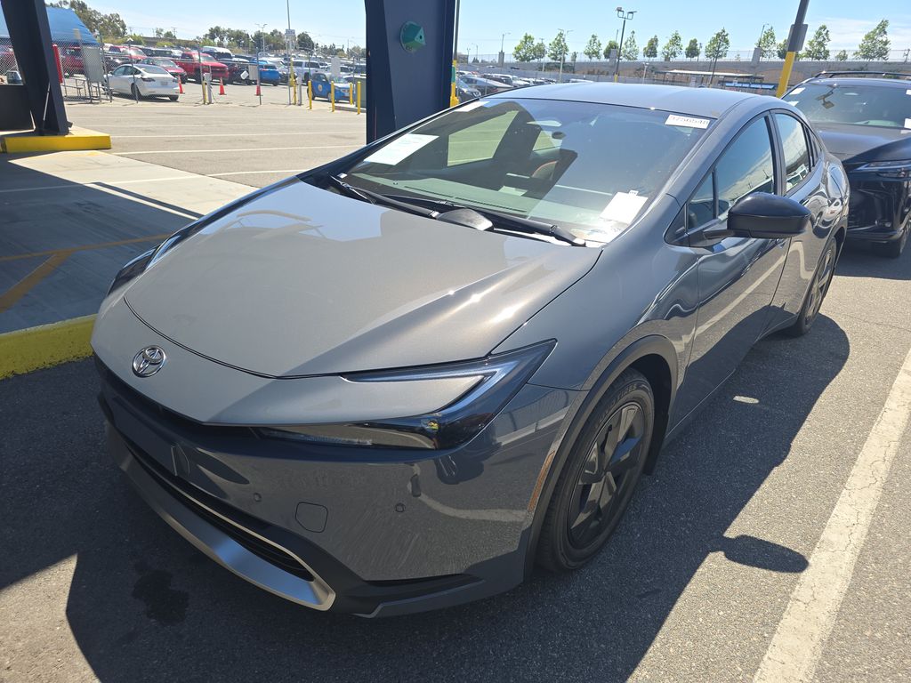 2026 Toyota Prius Plug-IN HY photo