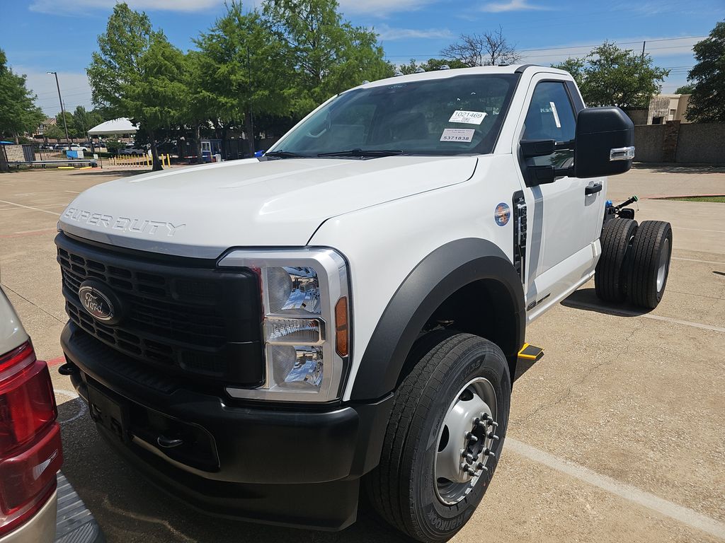 2025 Ford F-600 XL photo