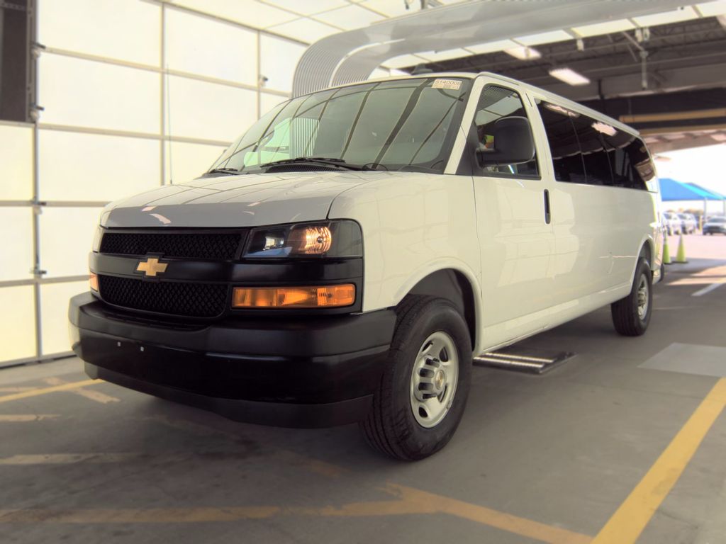 2025 Chevrolet G3500 Pass LS photo