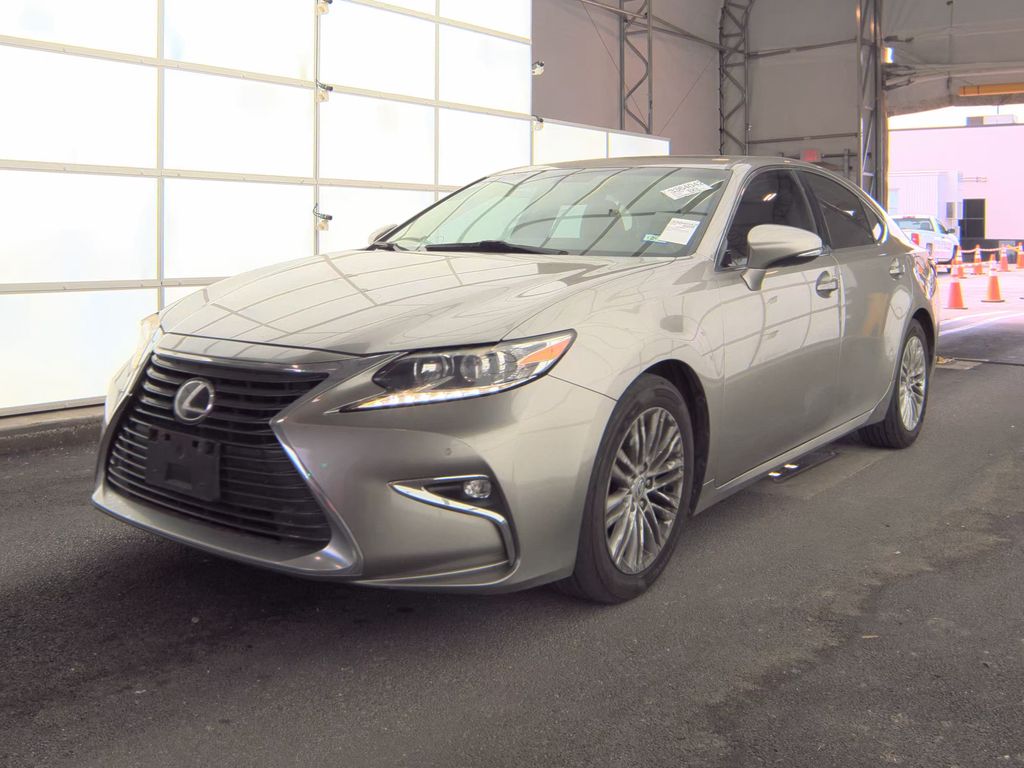 2016 Lexus ES photo