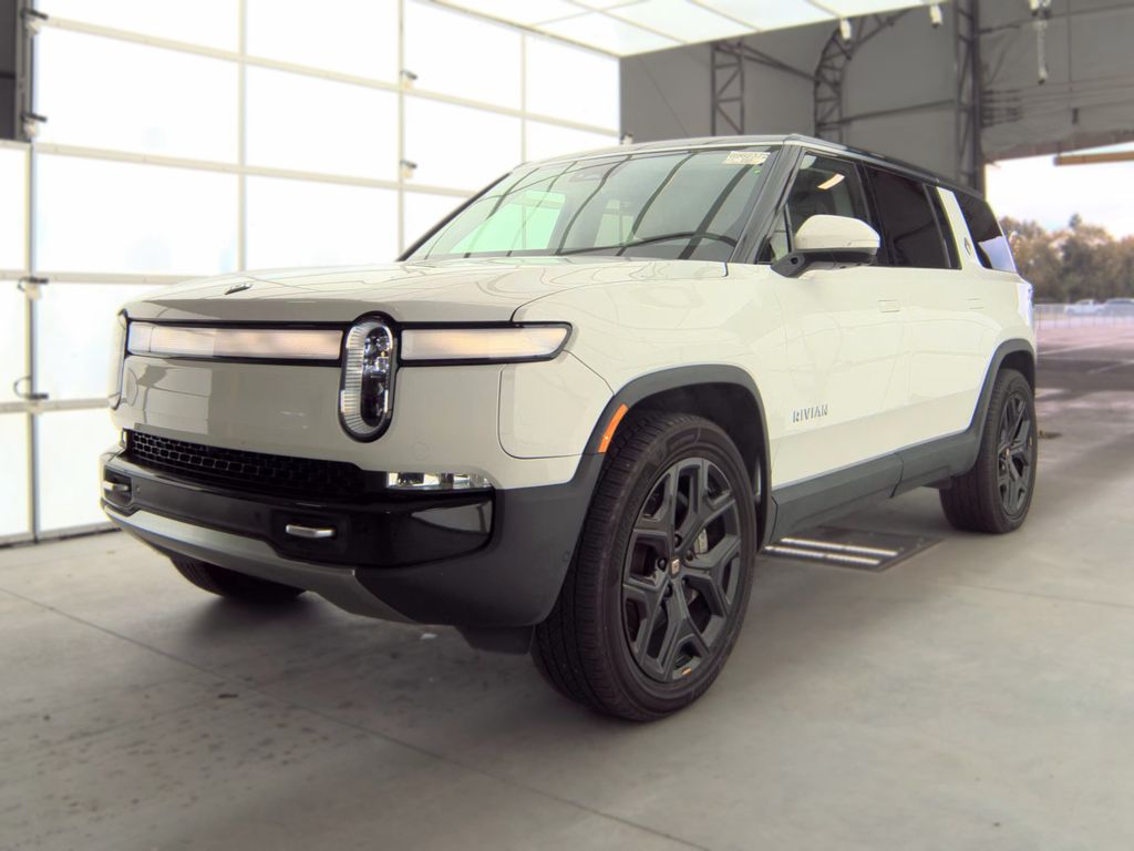 2024 Rivian R1S Adven AD PER ST+ photo