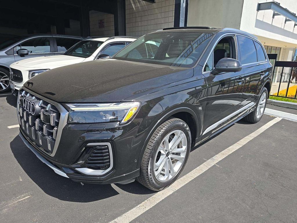 2025 Audi Q7 Premium photo