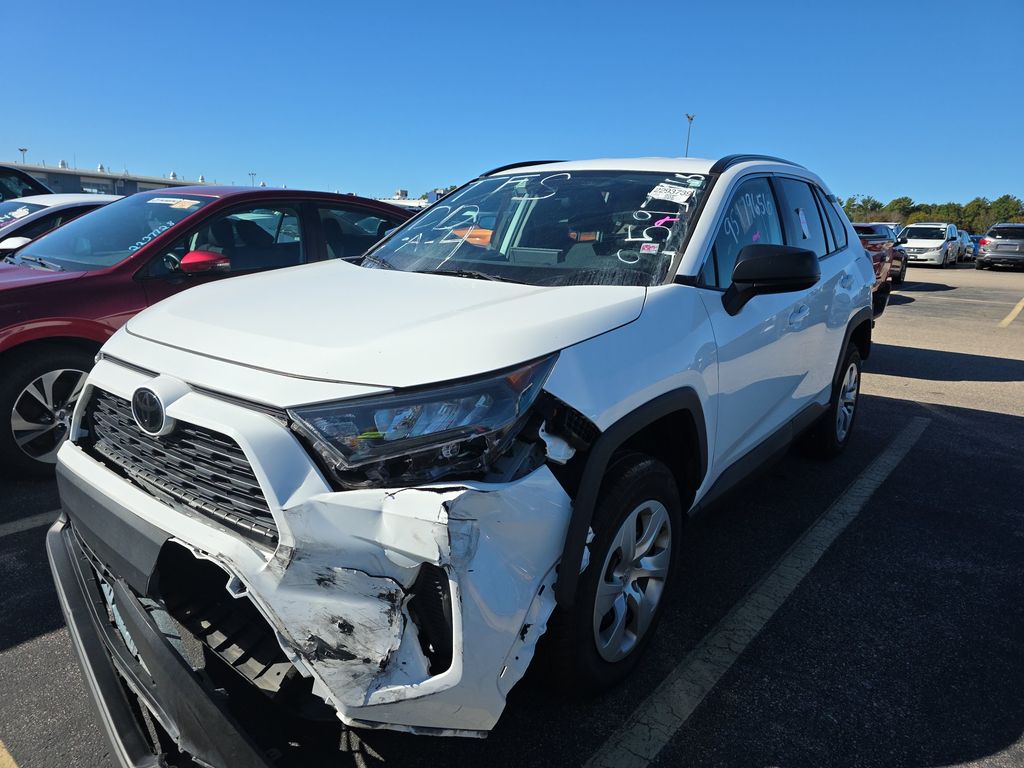 2021 Toyota RAV4 LE photo