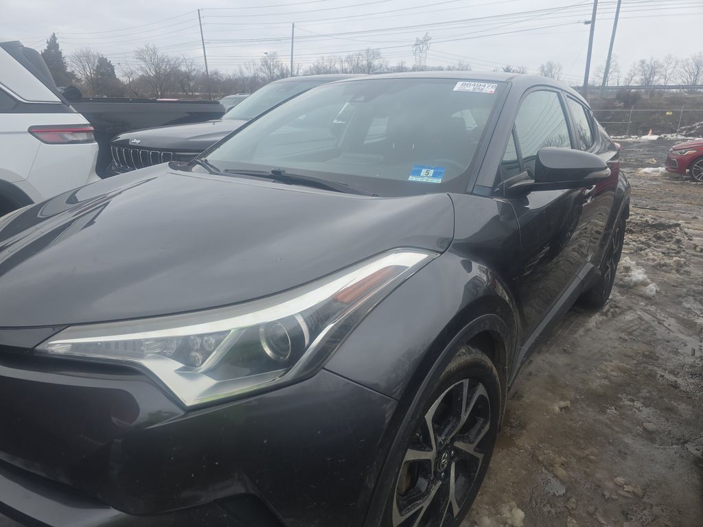 2018 Toyota C-HR XLE photo