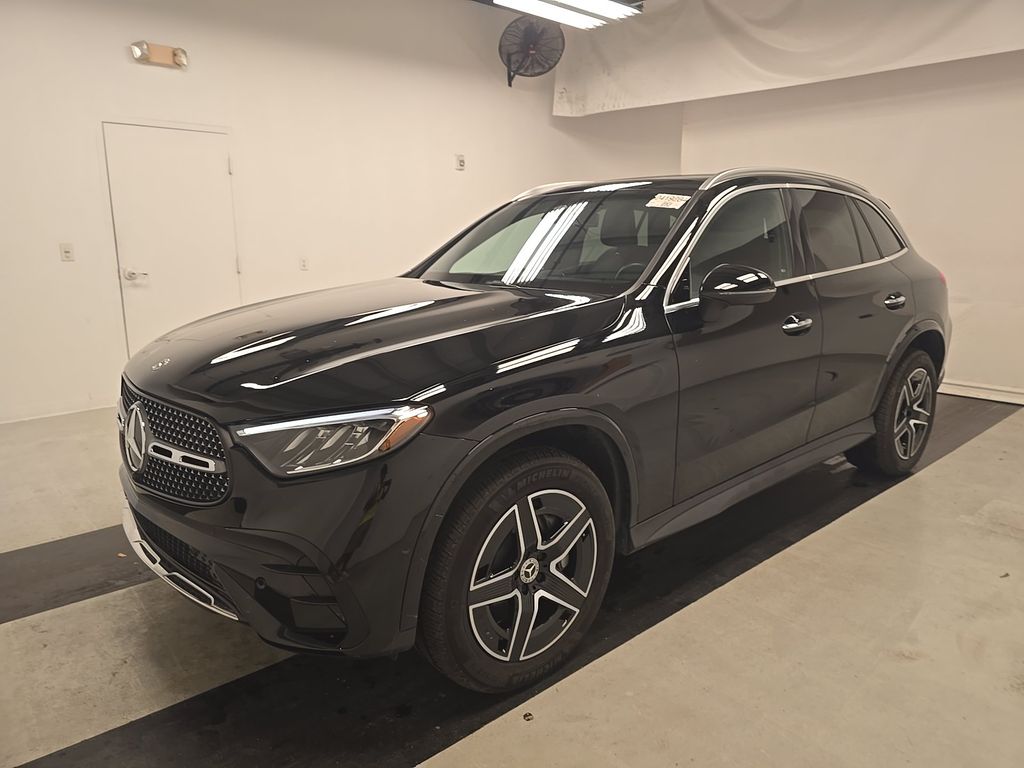 2025 Mercedes-Benz GLC300W4 GLC 300 photo