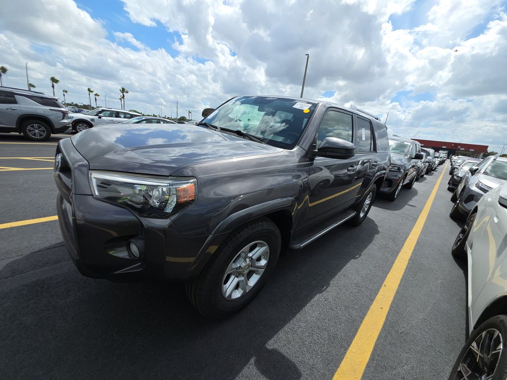 2018 Toyota 4Runner SR5 photo