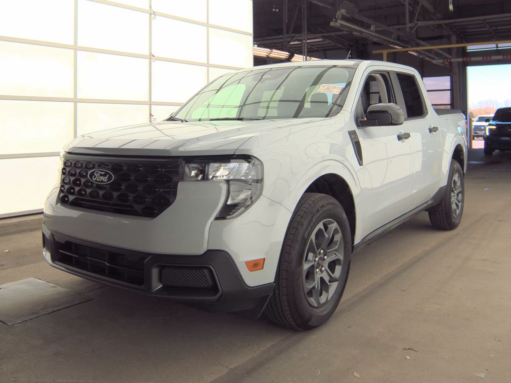 2025 Ford Maverick XLT photo