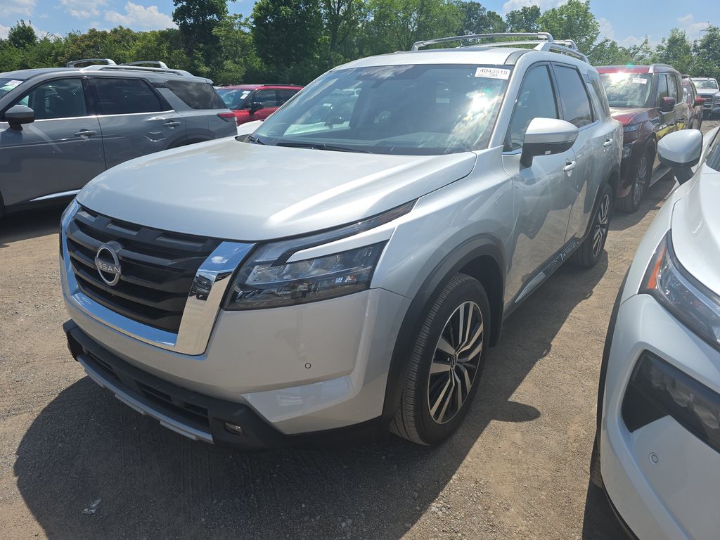 2025 Nissan Pathfinder Platinum photo