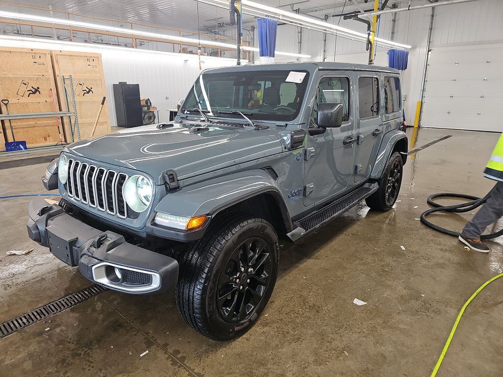 2025 Jeep Wrangler Sahara photo