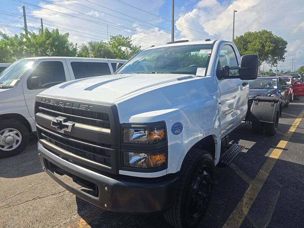 2024 Chevrolet Silverado Mediu photo