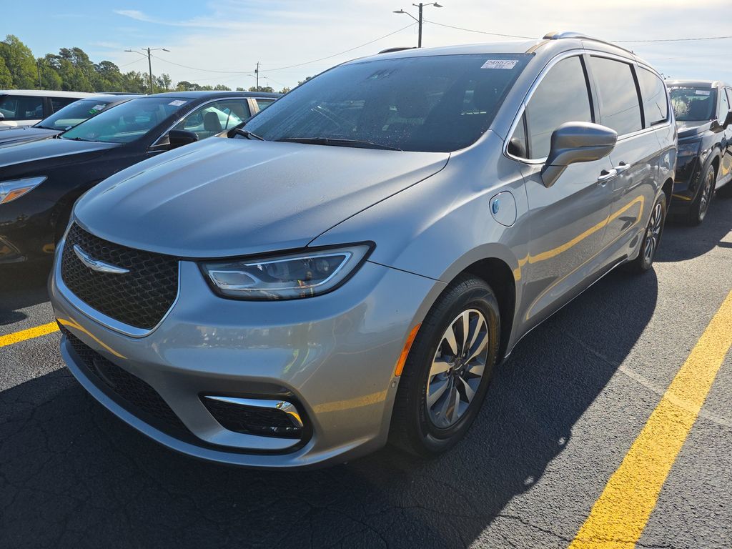 2021 Chrysler Pacifica Touring L photo