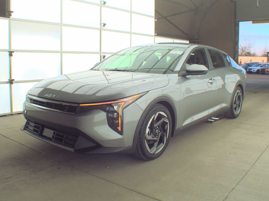 2025 Kia K4 EX photo