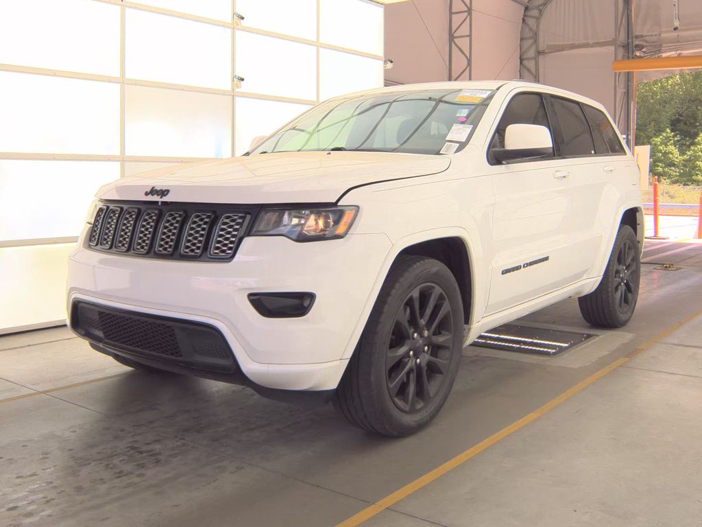 2019 Jeep Grand Cherokee Altitude photo