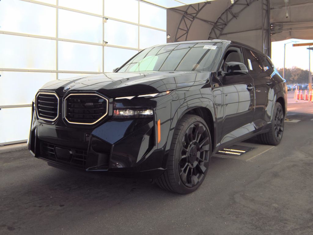 2025 BMW XM photo