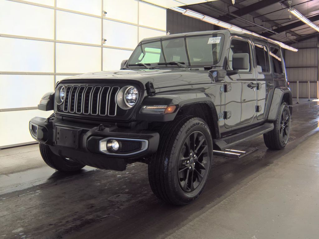 2025 Jeep Wrangler Sahara photo